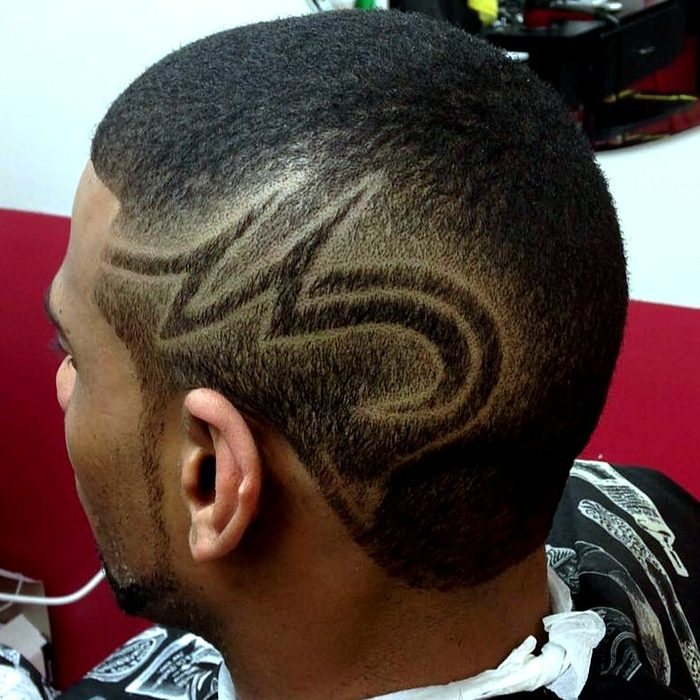 Diseño tallado a mano en el fade
